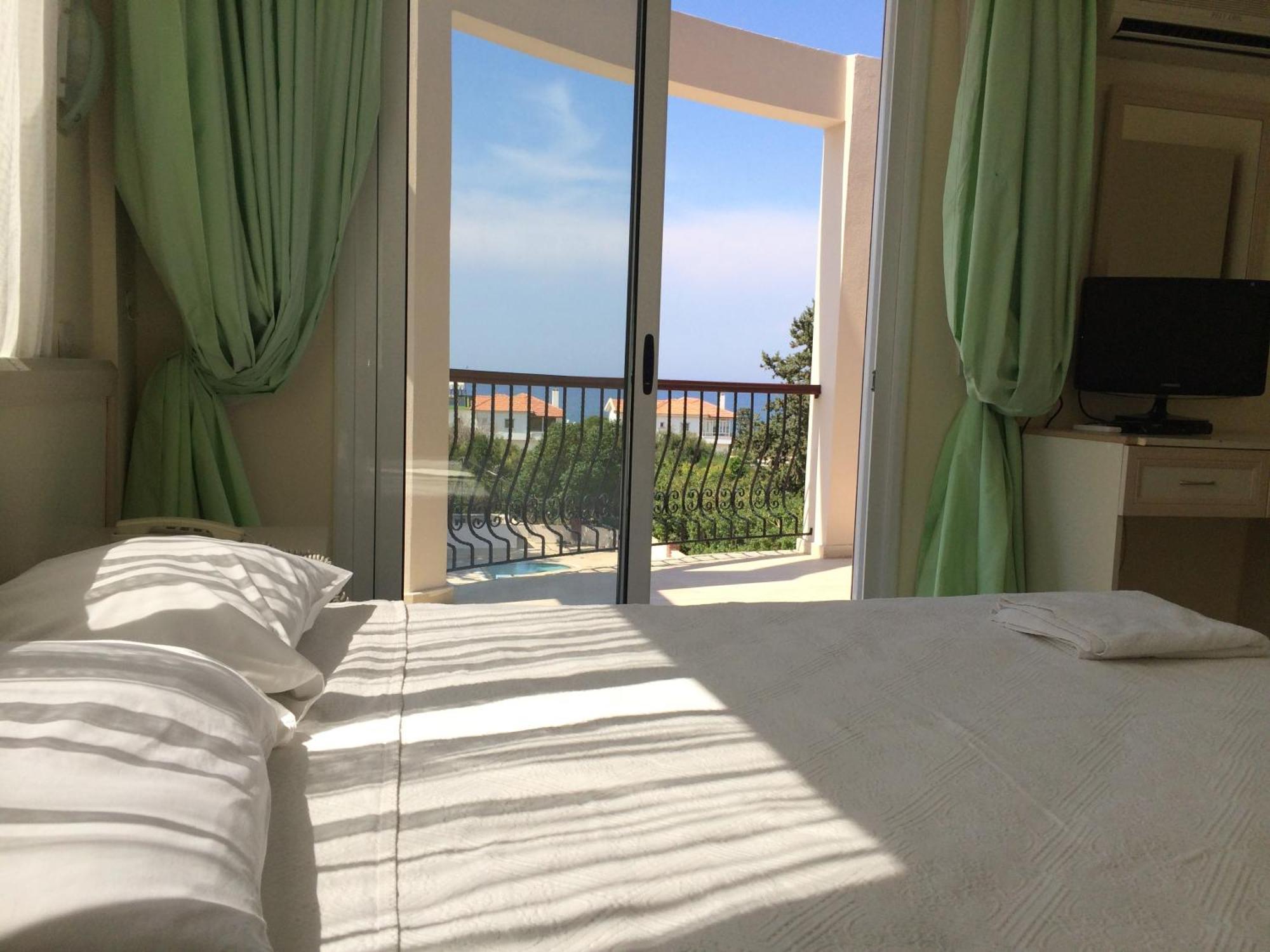 The Prince Inn Hotel & Villas Agios Georgios  Exterior foto